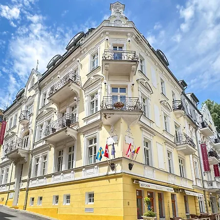 Apartahotel Boutique Romanza 4*