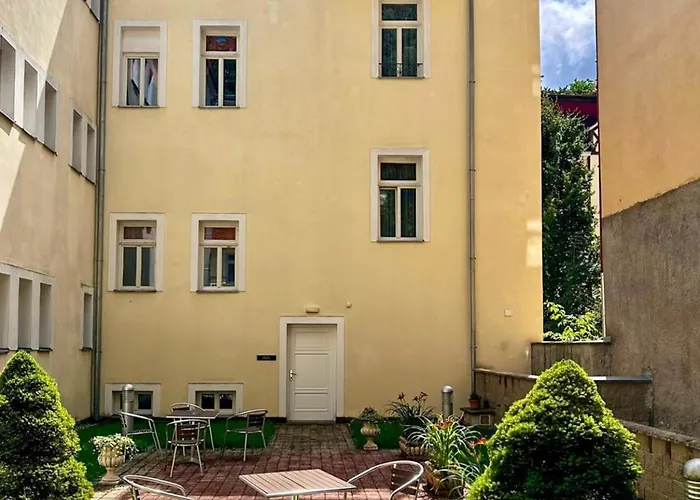 Apartahotel Boutique Romanza 4*