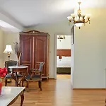Boutique Romanza Aparthotel 4*