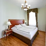 Lejlighedshotel Boutique Romanza 4*