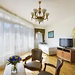 Boutique Romanza Aparthotel