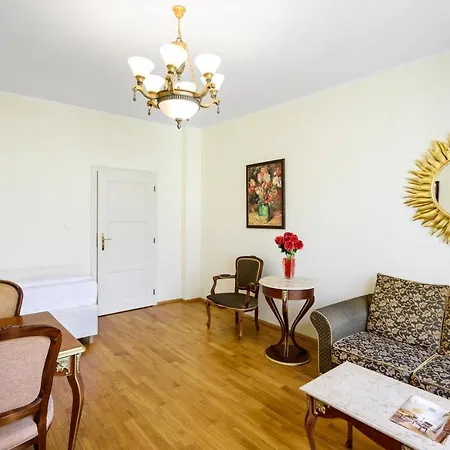 Aparthotel Boutique Romanza 4*