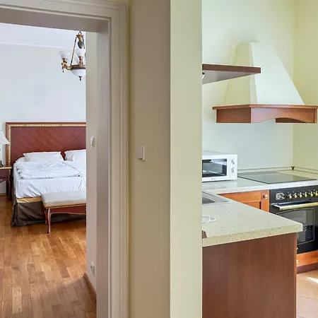 Romanza Apartmanhotel 4*