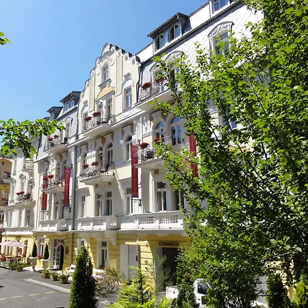 Romanza Apartahotel 4*