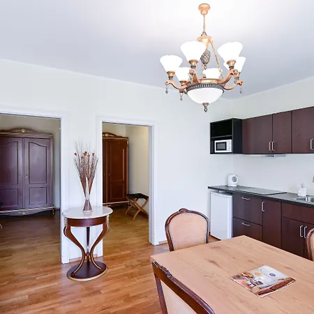 Romanza Apartmanhotel