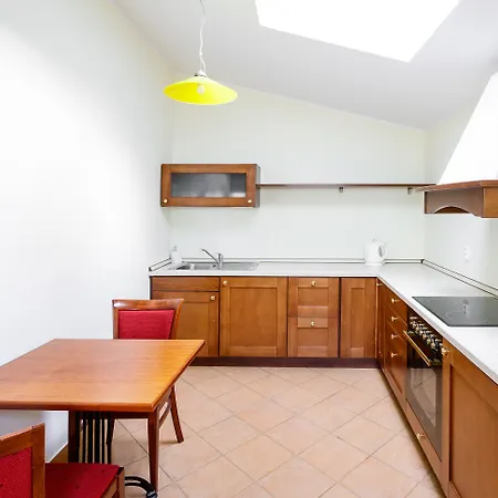 Boutique Romanza Aparthotel 4*