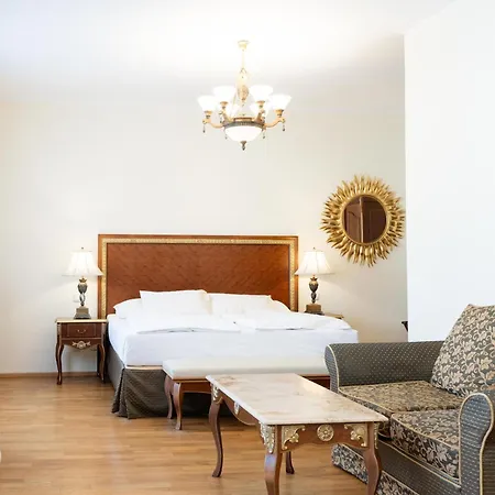 Boutique Romanza Aparthotel 4*