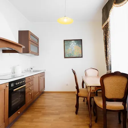 Boutique Romanza Aparthotel 4*