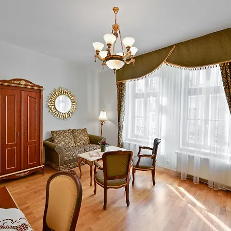 Boutique Romanza Aparthotel 4*