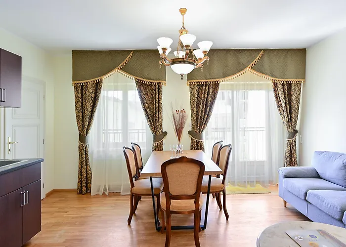 Boutique Romanza Aparthotel 4*